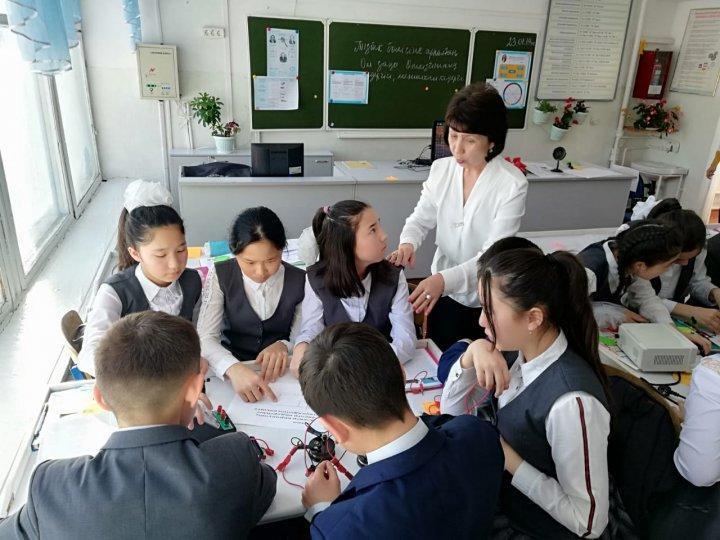 Ашық сабақ:  "Өткізгіштің электр кедергісі, өткізгіштің меншікті кедергісі"