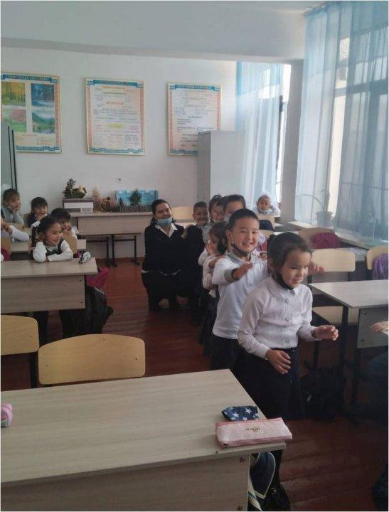 "Сәлеметсің бе, мектеп !"