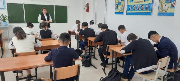 "Бірлік пен жасампаздық","Береке бастауы-бірлік" тақырыбында  эссе жазу